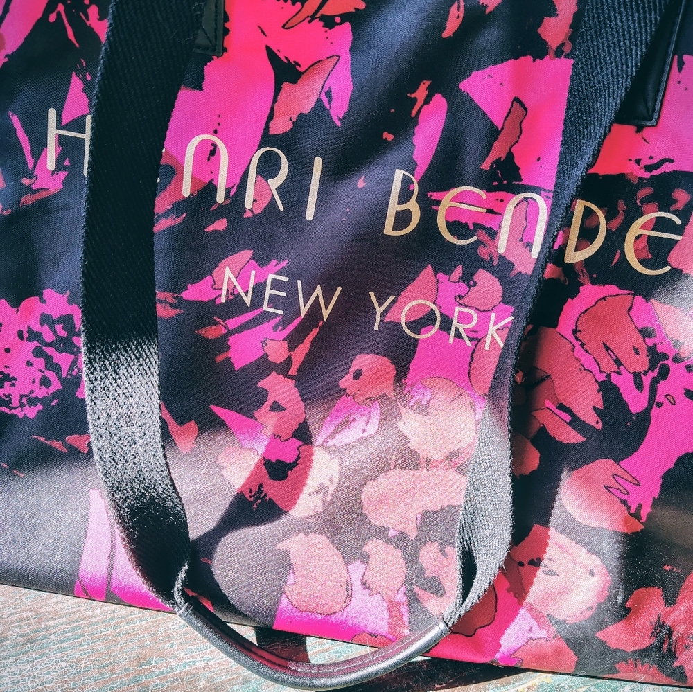 Henri Bendel Pink and Black Abstract Tote - Picture 4 of 4